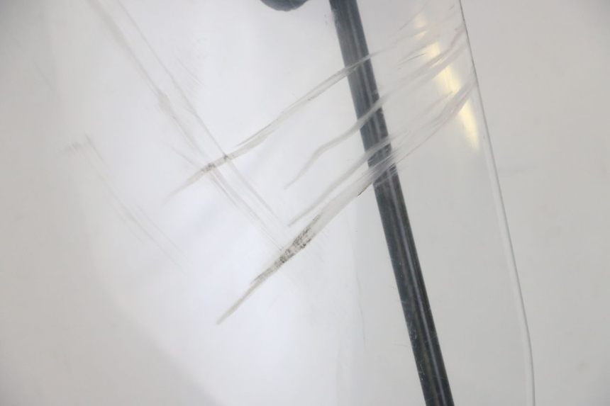 photo de PARABREZZA PEUGEOT E-VIVACITY 1 (2012 - 2018) - Primo piano ad alta risoluzione