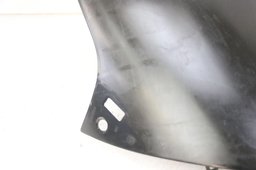 photo de PARE BRISE PEUGEOT ELYSTAR 50 (2002 - 2014) - Focus sulla struttura