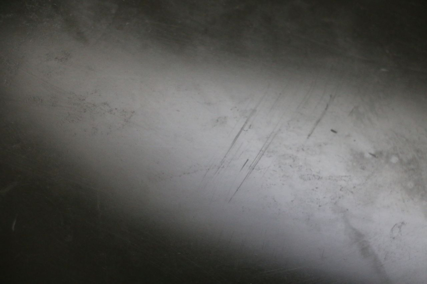 photo de PARE BRISE PEUGEOT ELYSTAR 50 (2002 - 2014) - Primo piano tecnico