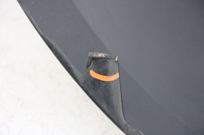 photo de PARE BRISE PEUGEOT ELYSTAR 50 (2002 - 2014) - Caratteristiche distintive