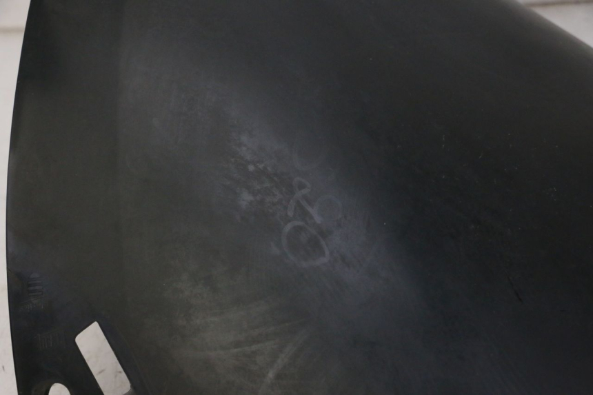 photo de PARE BRISE PEUGEOT ELYSTAR 50 (2002 - 2014) - Focus sulla struttura