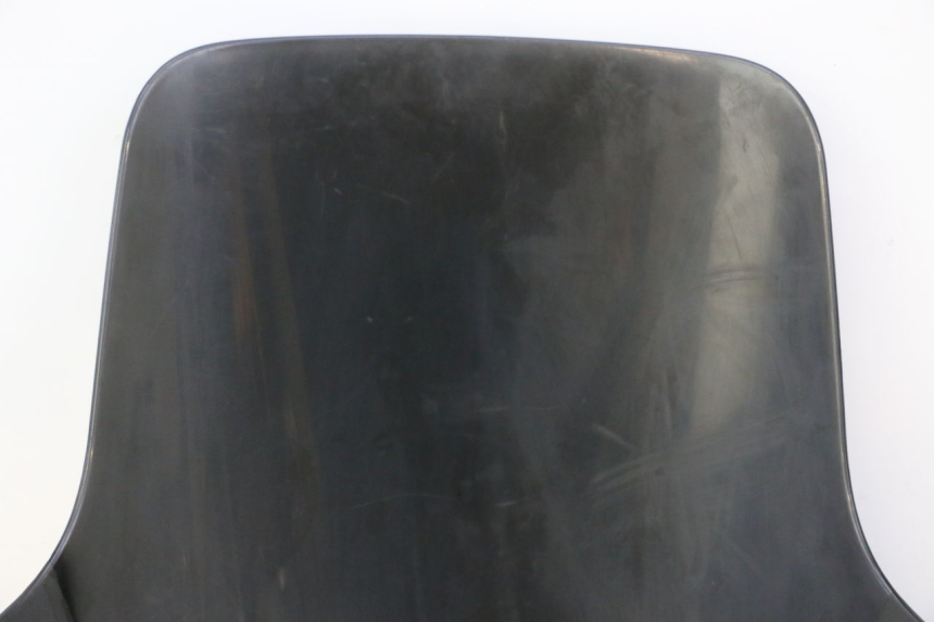 photo de PARE BRISE PEUGEOT ELYSTAR 50 (2002 - 2014) - Focus sulla struttura