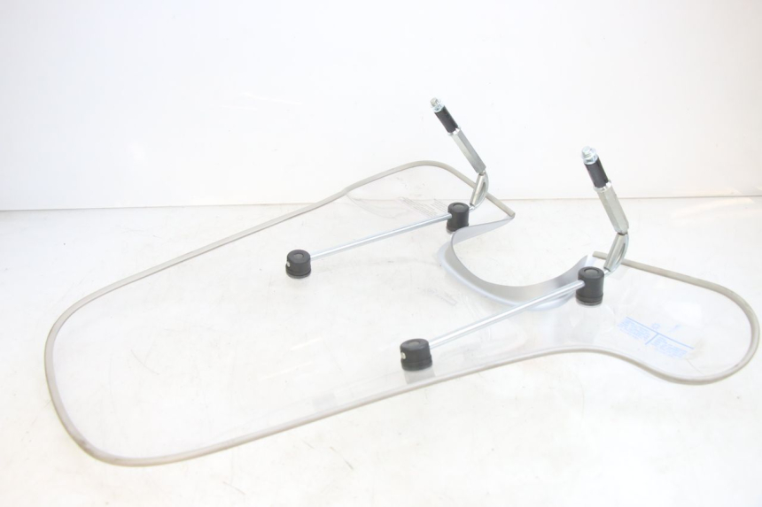 photo de PARE BRISE PIAGGIO FLY 125 (2005 - 2012) - Dettaglio del componente