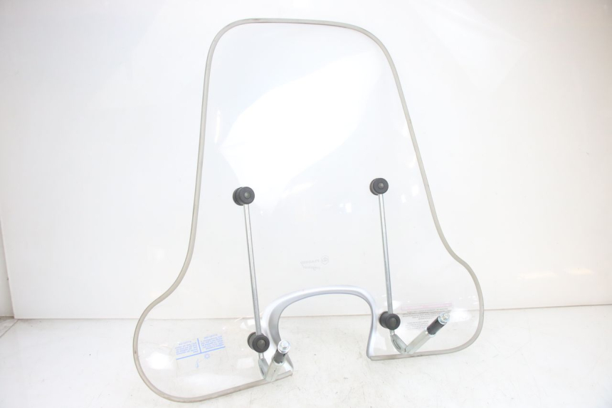 photo de PARE BRISE PIAGGIO FLY 125 (2005 - 2012) - Zoom sullo stato d'uso
