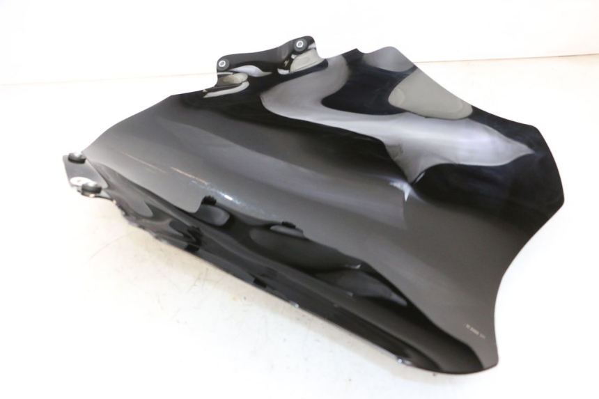 photo de PARABREZZA PIAGGIO MP3 HPE 300 (2019 - 2026) - Marcature e riferimenti originali