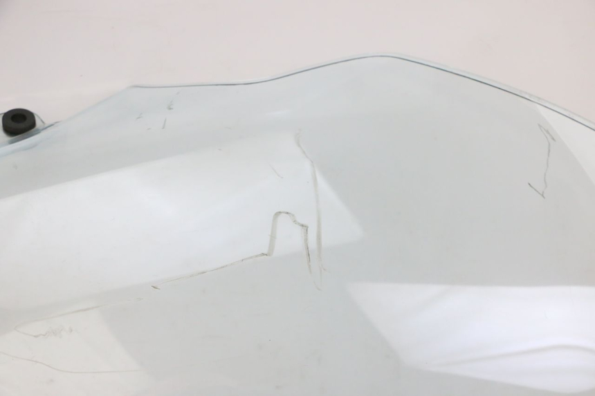 photo de PARABREZZA PIAGGIO MP3 500 (2011 - 2015) - Caratteristiche distintive