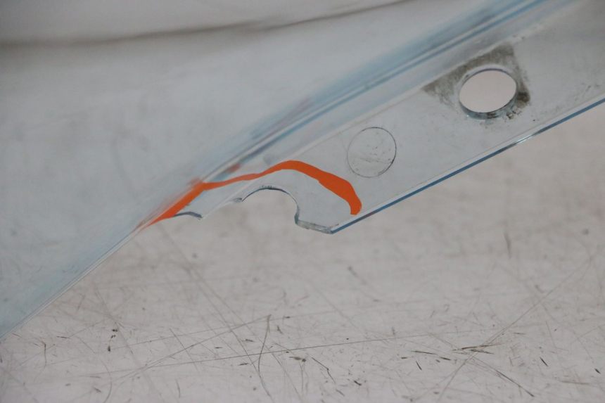 photo de PARABREZZA PIAGGIO MP3 125 (2006 - 2014) - Foto prodotto supplementare