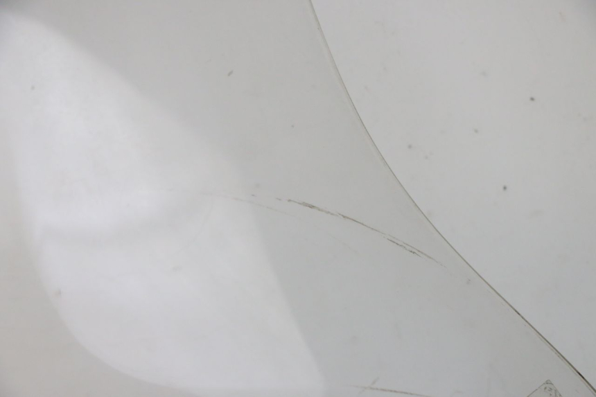 photo de PARABREZZA PIAGGIO VESPA LX IE 125 (2010 - 2012) - Caratteristiche distintive