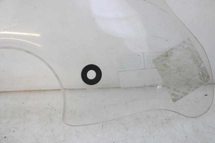 photo de PARABREZZA PIAGGIO VESPA LX IE 125 (2010 - 2012) - Zoom sui componenti