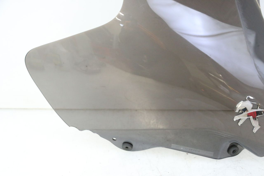 photo de PARABREZZA PEUGEOT SATELIS 125 (2013 - 2018) - Focus sulla struttura