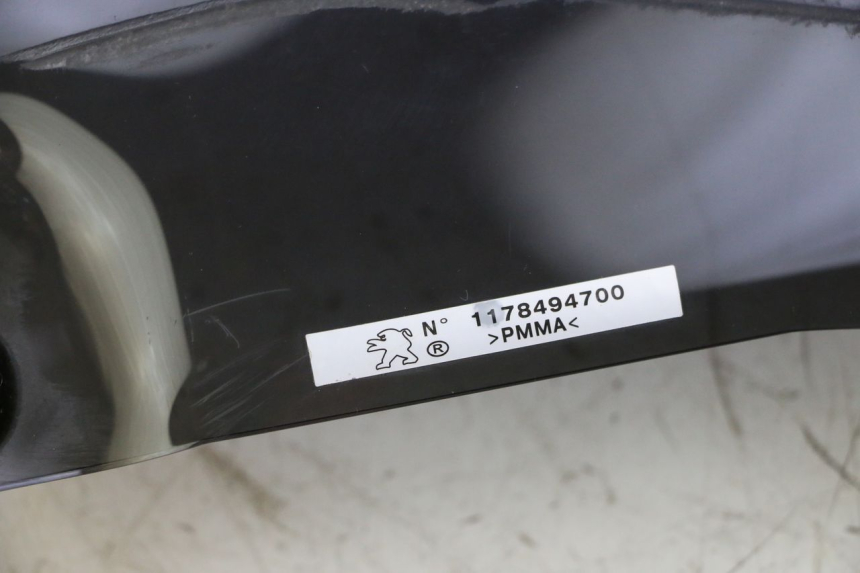 photo de PARABREZZA PEUGEOT SATELIS 125 (2013 - 2018) - Caratteristiche distintive