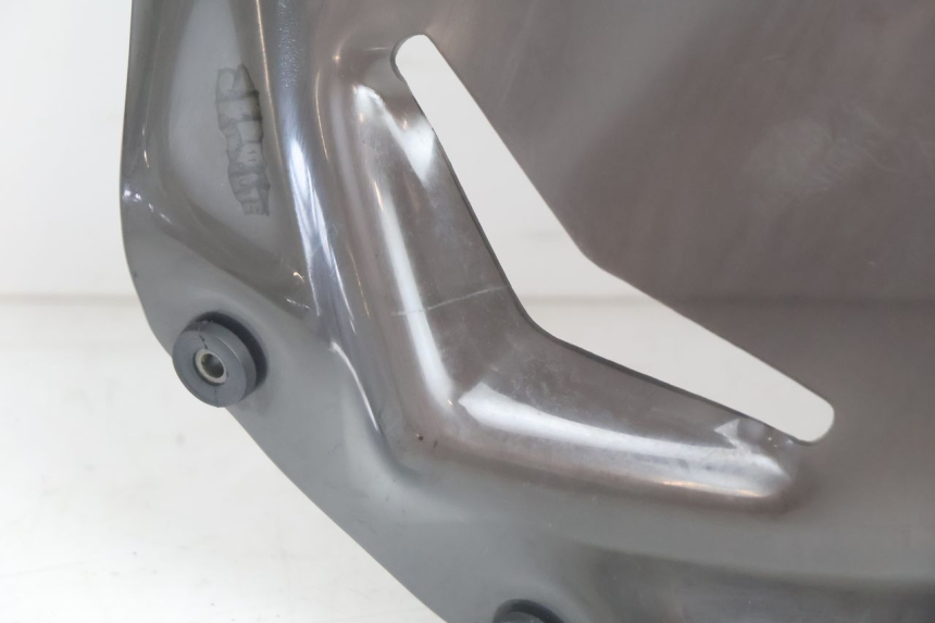 photo de PARABREZZA PEUGEOT SATELIS 125 (2006 - 2009) - Dettaglio del componente