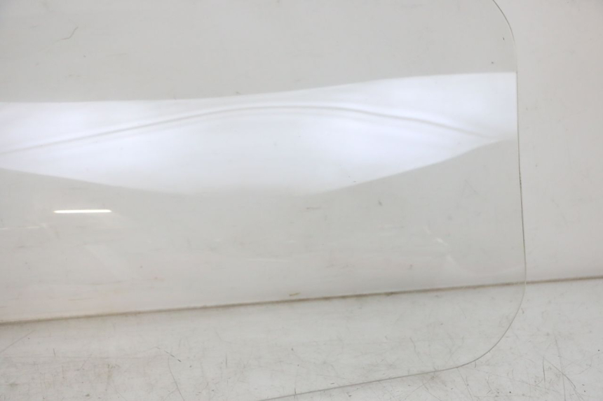 photo de PARABREZZA SUZUKI BURGMAN 125 (2018 - 2021) - Caratteristiche distintive