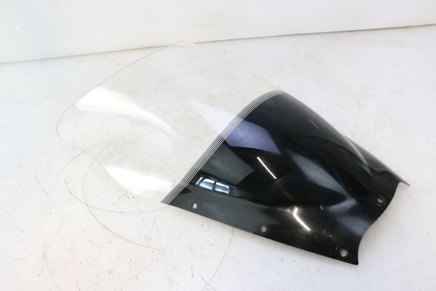 photo de PARABREZZA YAMAHA TDM ABS 900 (2002 - 2014) - Dettagli dei punti di fissaggio