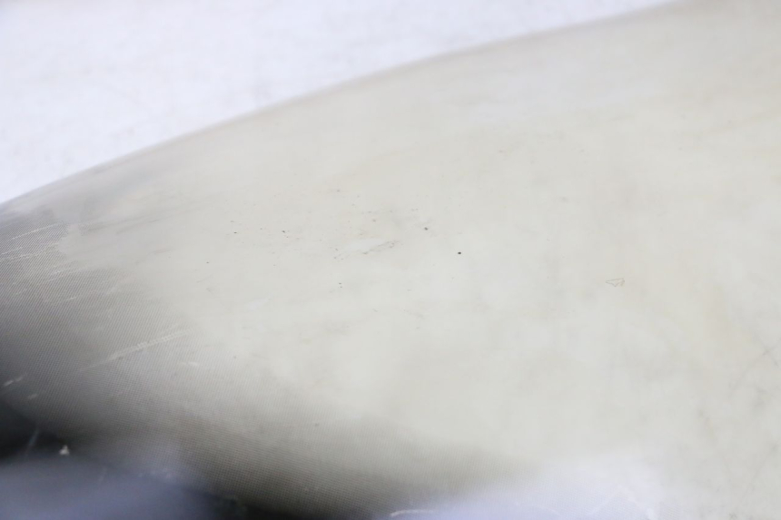 photo de PARABREZZA SUZUKI UH BURGMAN 125 (2002 - 2006) - Stato della superficie e materiale