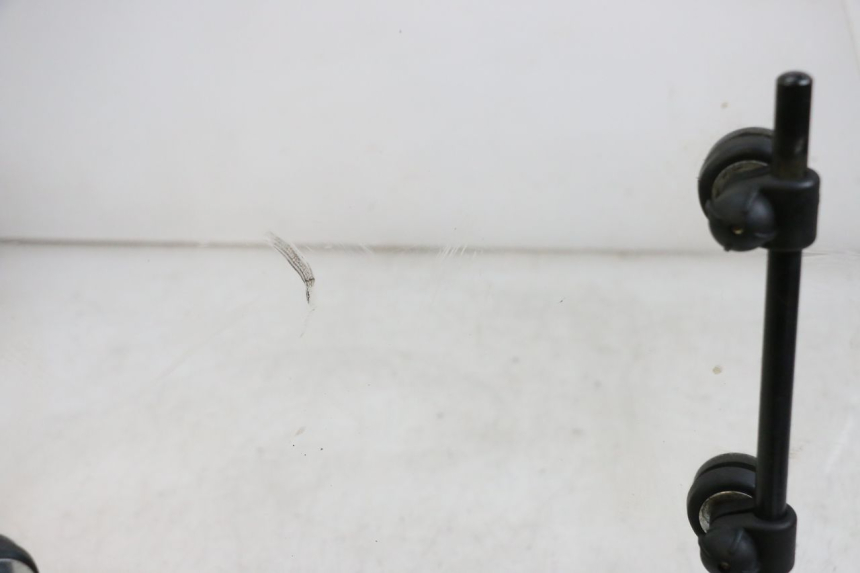 photo de Parabrezza BEELINE VELOCE 4T 50 (2011 - 2020) - Zoom sullo stato d'uso