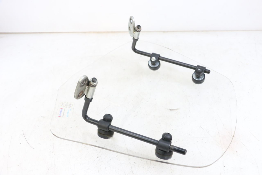 photo de Parabrezza BEELINE VELOCE 4T 50 (2011 - 2020) - Stato della superficie e materiale