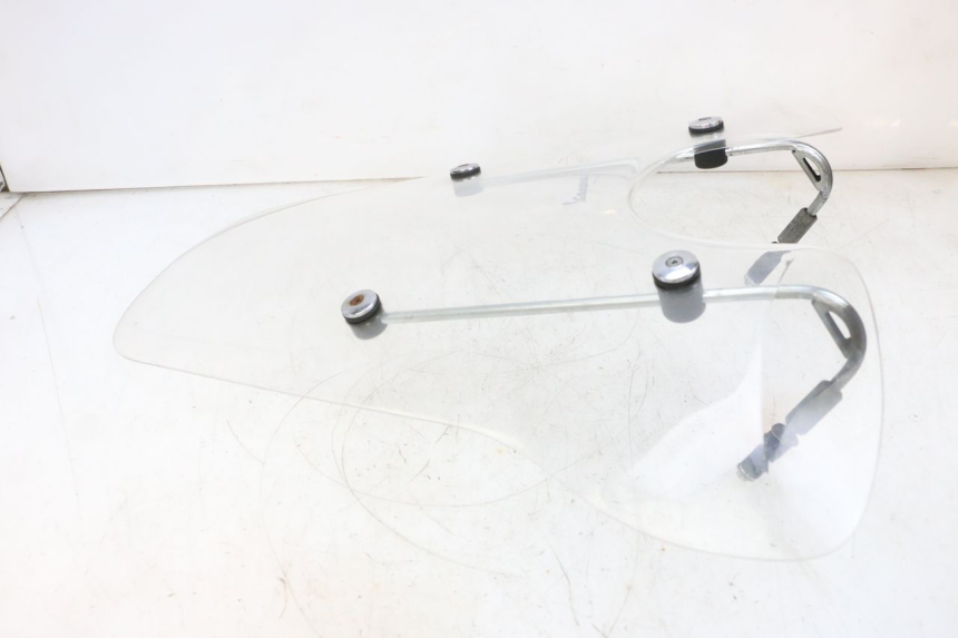 photo de PARABREZZA PIAGGIO VESPA GTS SUPER IE 125 (2009 - 2016) - Zoom sui componenti