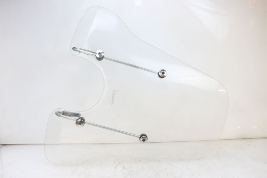 photo de PARABREZZA PIAGGIO VESPA GTS SUPER IE 125 (2009 - 2016) - Dettaglio del componente