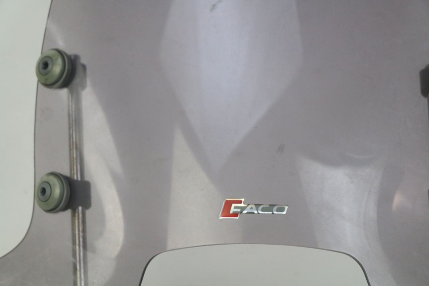 photo de PARABREZZA PIAGGIO VESPA SPRINT 2T 50 (2014 - 2018) - Primo piano ad alta risoluzione