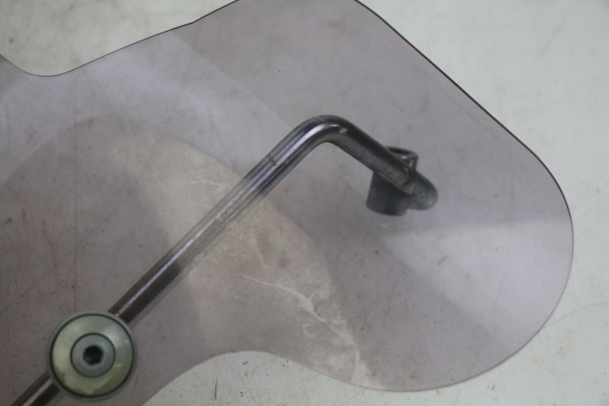 photo de PARABREZZA PIAGGIO VESPA SPRINT 2T 50 (2014 - 2018) - Stato della superficie e materiale