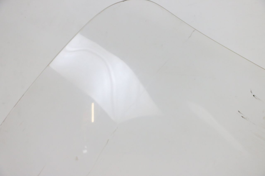 photo de PARE BRISE PIAGGIO X10 125 (2012 - 2017) - Dettagli dei punti di fissaggio