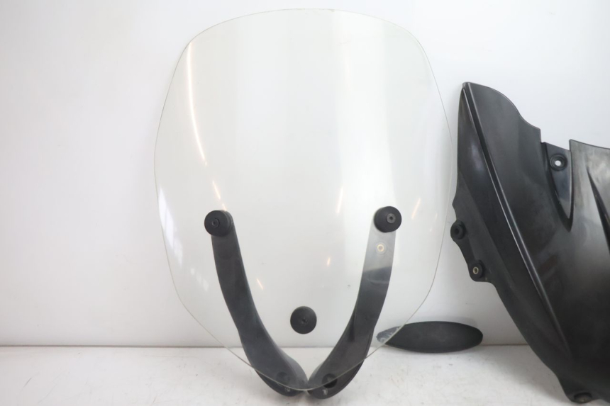 photo de PARABREZZA PIAGGIO X9 EVOLUTION 125 (2003 - 2007) - Zoom sullo stato d'uso