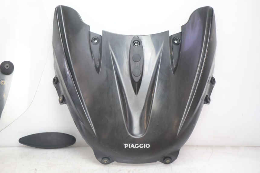 photo de PARABREZZA PIAGGIO X9 EVOLUTION 125 (2003 - 2007) - Stato della superficie e materiale