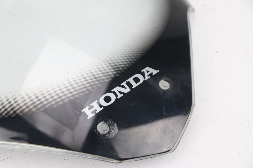 photo de PARABREZZA HONDA XLV VARADERO 125 (2000 - 2006) - Caratteristiche distintive