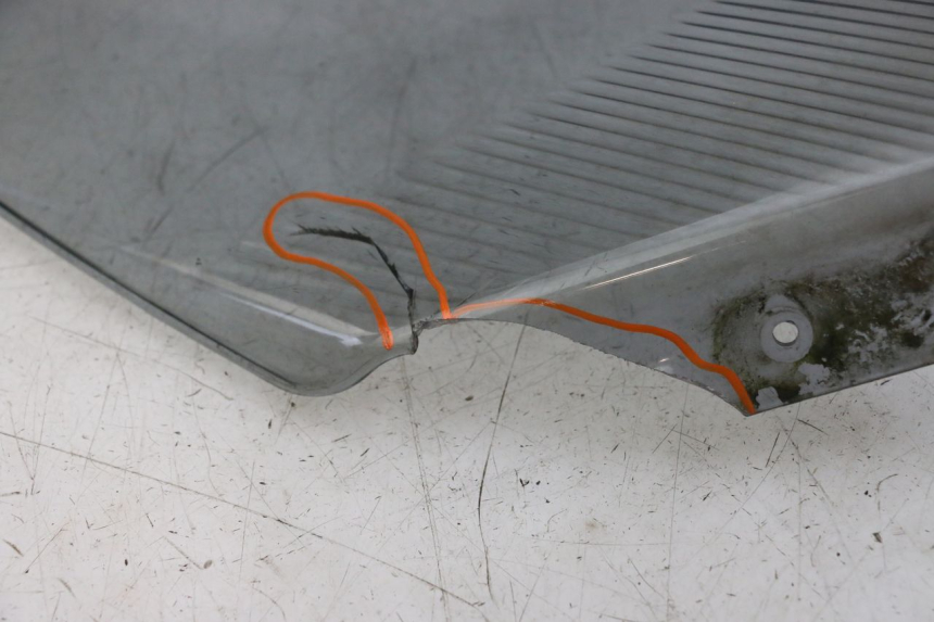 photo de PARABREZZA YAMAHA X-MAX XMAX ABS 250 (2010 - 2014) - Caratteristiche distintive