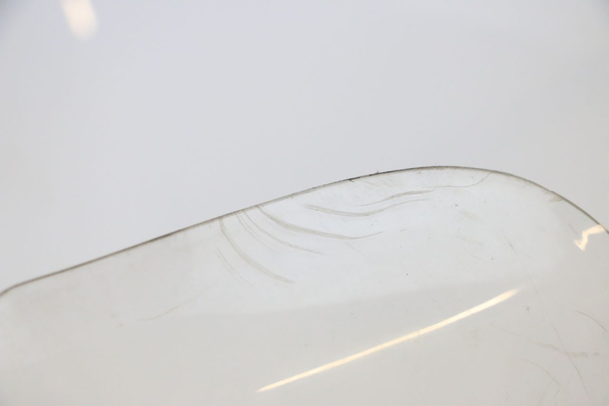 photo de PARABREZZA YAMAHA YP MAJESTY 125 (1998 - 2001) - Caratteristiche distintive
