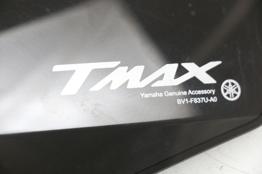 photo de PARABREZZA YAMAHA YP T-MAX TMAX 530 (2017 - 2020) - Marcature e riferimenti originali