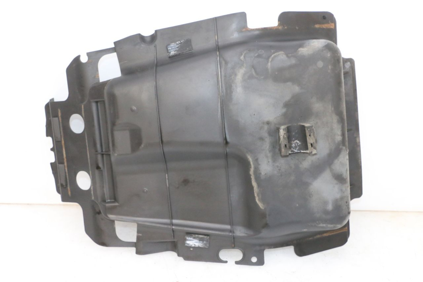 photo de PASSAGGIO RUOTA POSTERIORE SUZUKI BURGMAN 650 (2013 - 2020) - Dettaglio del componente