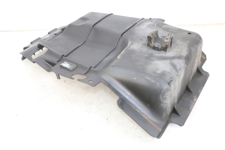 photo de PASSAGGIO RUOTA POSTERIORE SUZUKI BURGMAN 650 (2013 - 2020) - Altra angolazione