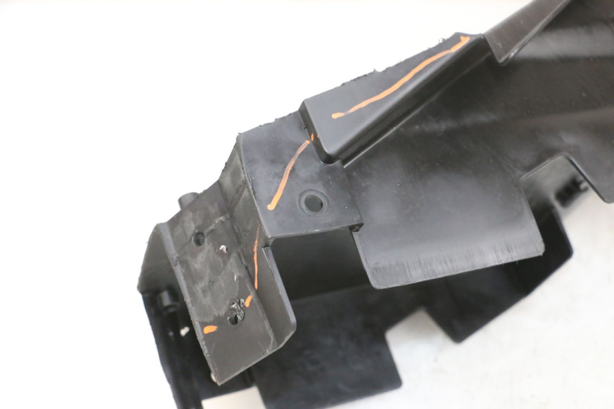 photo de SOTTOSELLA PARASPRUZZI SUZUKI GSF N BANDIT 600 (1996 - 1999) - Primo piano tecnico