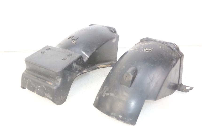 photo de PASSARUOTA POSTERIORE SUZUKI GSX-F GSX  F 1100 (1988 - 1994) - Vista principale