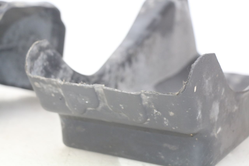 photo de PASSARUOTA POSTERIORE SUZUKI GSX-F GSX  F 1100 (1988 - 1994) - Dettaglio del componente