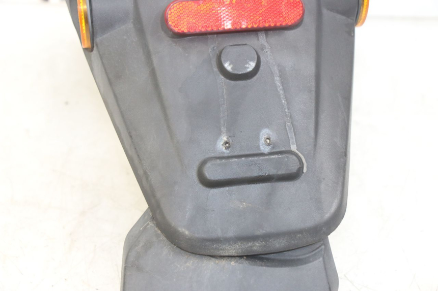 photo de PASSARUOTA POSTERIORE PEUGEOT KISBEE 4T 50 (2010 - 2017) - Stato della superficie e materiale