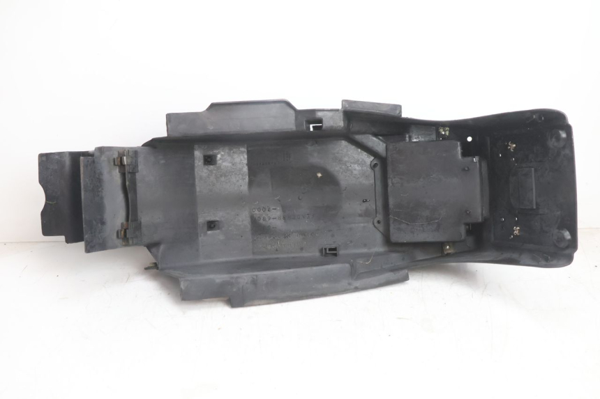 photo de PASSARUOTA POSTERIORE HONDA VFR FI RC46 800 (1998 - 2001) - Dettagli dei punti di fissaggio