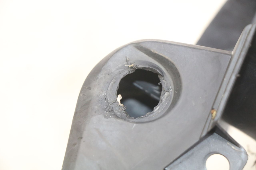 photo de PASSARUOTA POSTERIORE HONDA VISION NSC R 50 (2013 - 2015) - Dettaglio del componente