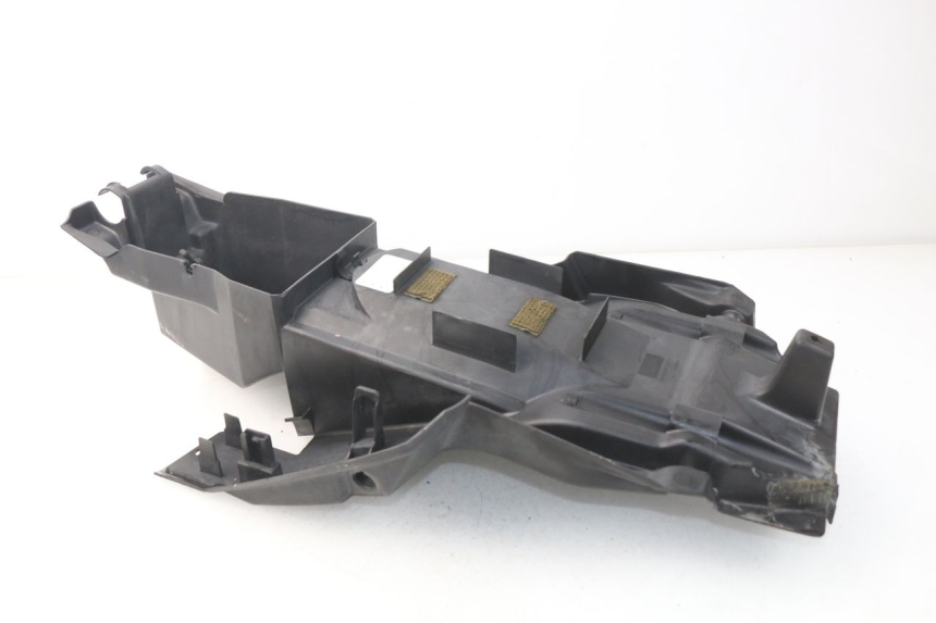 photo de Passaruota posteriore HONDA XLV VARADERO 125 (2000 - 2006) - Primo piano tecnico