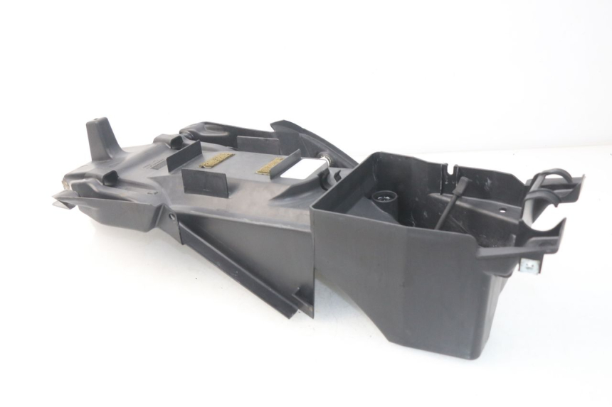 photo de Passaruota posteriore HONDA XLV VARADERO 125 (2000 - 2006) - Dettagli dei punti di fissaggio