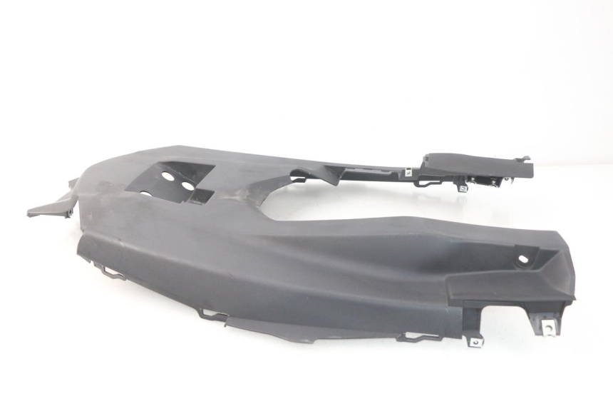 photo de SOTTOSELLA PARASPRUZZI YAMAHA YP T-MAX TMAX 530 (2017 - 2020) - Dettagli dei punti di fissaggio