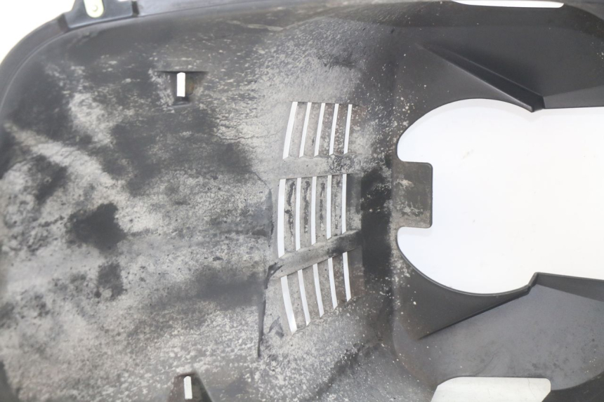 photo de PASSARUOTA ANTERIORE PEUGEOT CITYSTAR 125 (2011 - 2017) - Stato della superficie e materiale