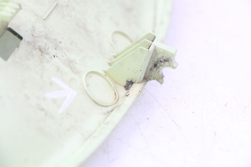 photo de PASSARUOTA ANTERIORE PEUGEOT DJANGO 2T 50 (2014 - 2019) - Stato della superficie e materiale