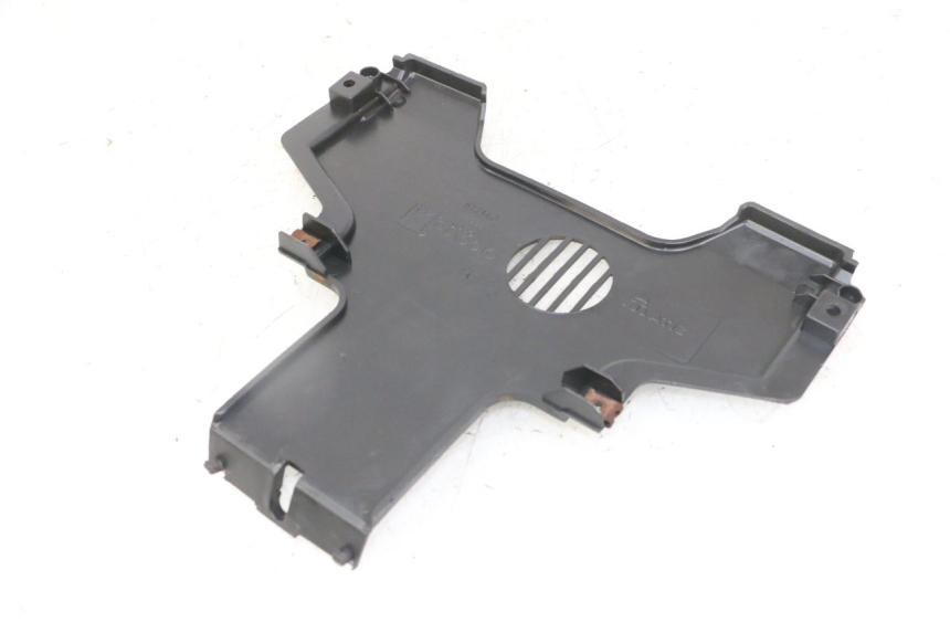 photo de SOTTOSCUDO PARASPRUZZI PIAGGIO IE MP3 YOURBAN 300 (2011 - 2016) - Zoom sullo stato d'uso