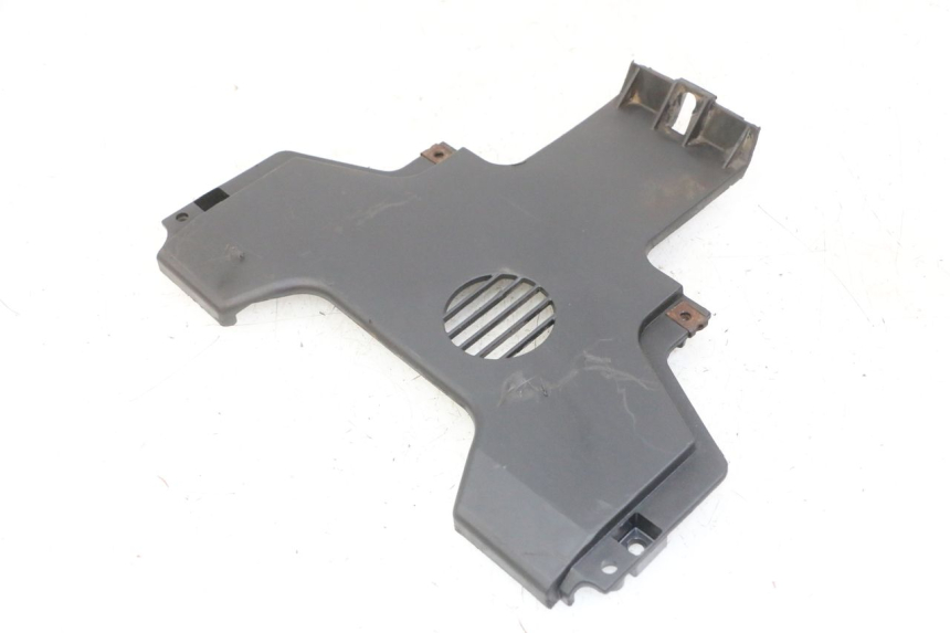 photo de SOTTOSCUDO PARASPRUZZI PIAGGIO IE MP3 YOURBAN 300 (2011 - 2016) - Dettagli dei punti di fissaggio