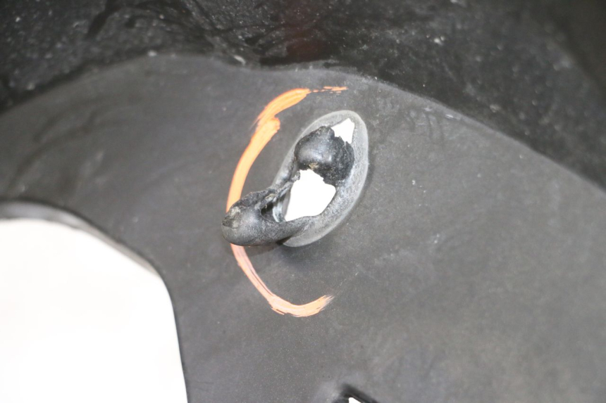 photo de SOTTOSCUDO PARASPRUZZI PIAGGIO NEW TYPHOON 50 (2010 - 2017) - Stato della superficie e materiale