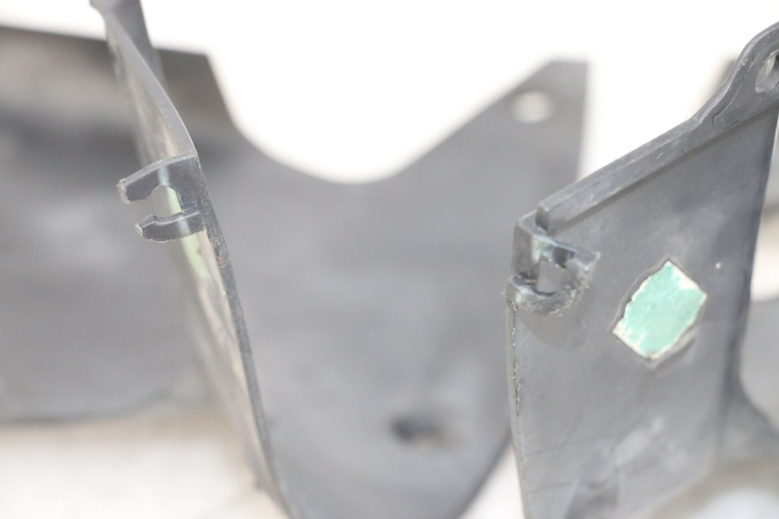 photo de PASSARUOTA ANTERIORE HONDA NTV DEAUVILLE 650 (1998 - 2001) - Primo piano tecnico