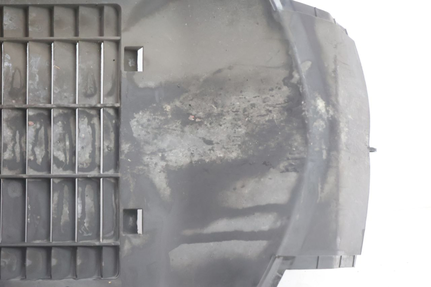 photo de SOTTOSCUDO PARASPRUZZI PEUGEOT SATELIS 125 (2006 - 2009) - Zoom sullo stato d'uso